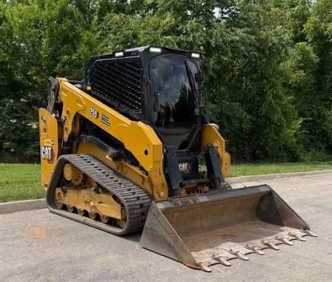 Skid Steer w/ Bucket